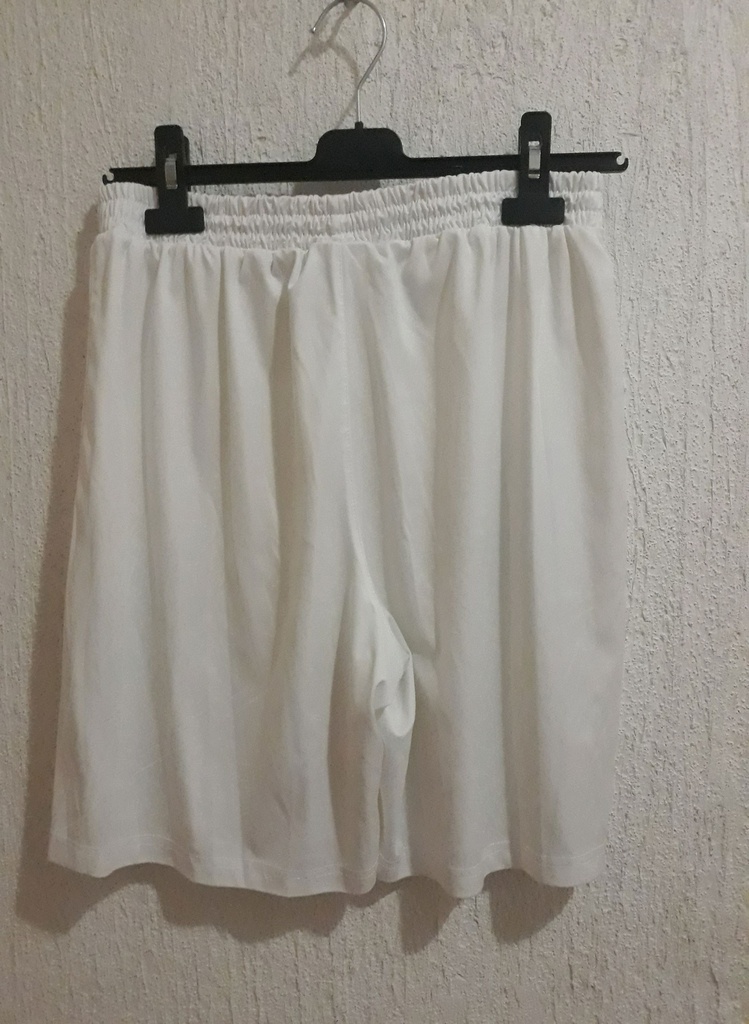 Camiseta sin nombre