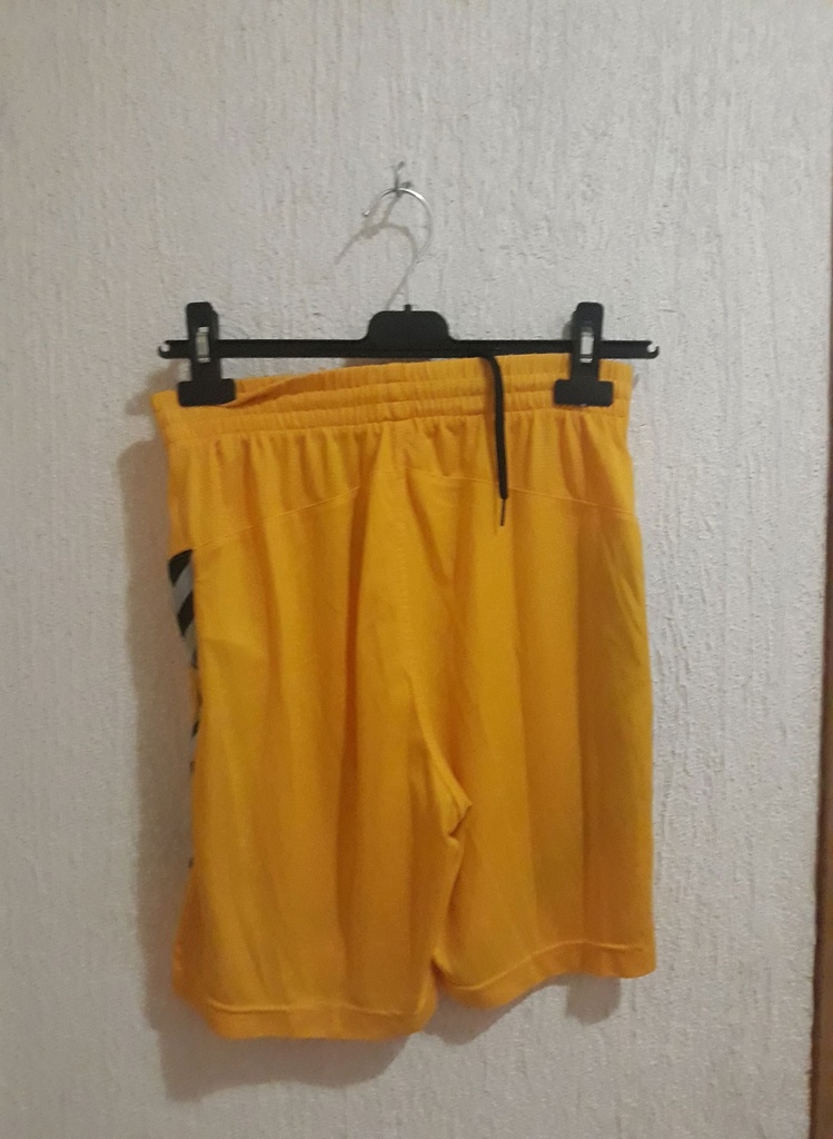 Camiseta sin nombre