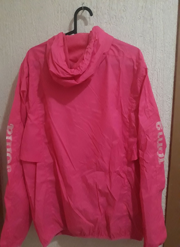 Camiseta sin nombre
