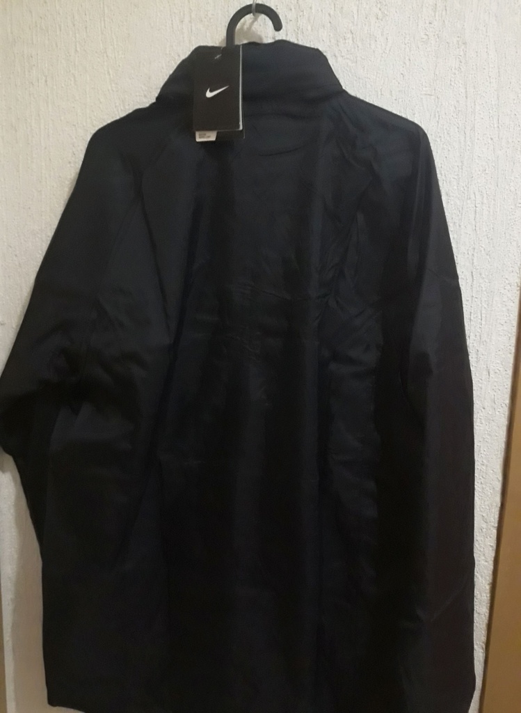 Camiseta sin nombre