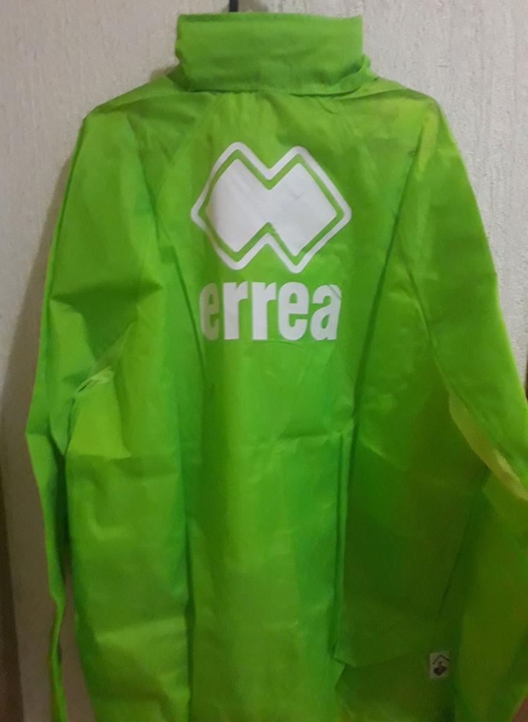 Camiseta sin nombre