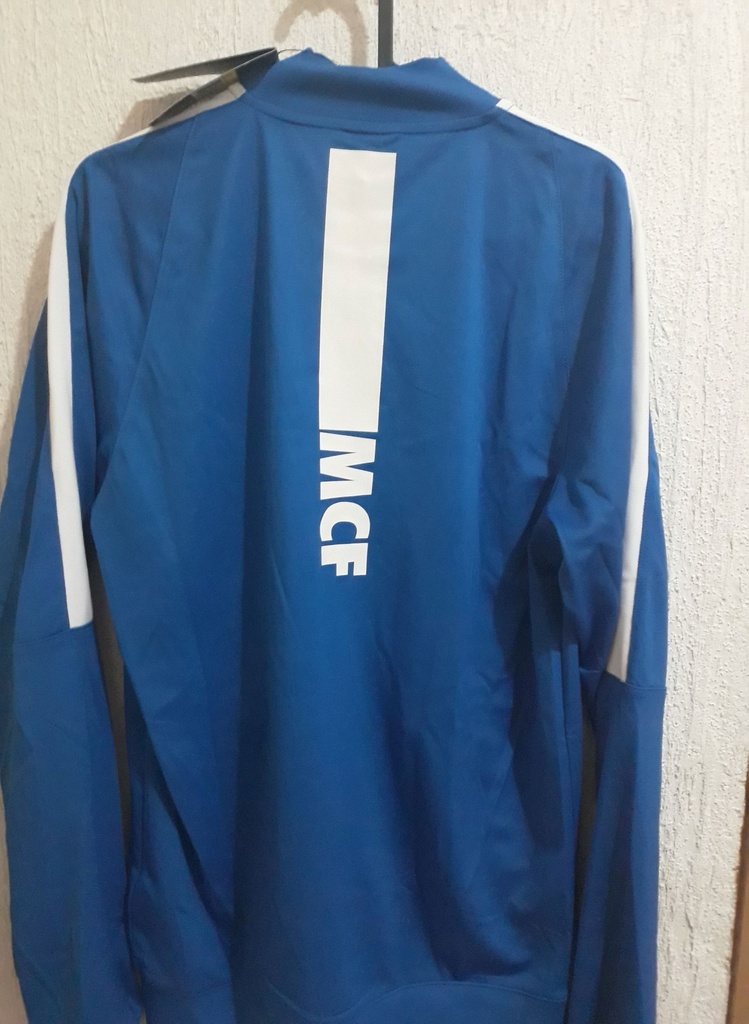 Camiseta sin nombre