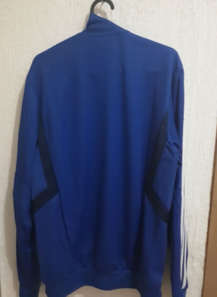 Camiseta sin nombre
