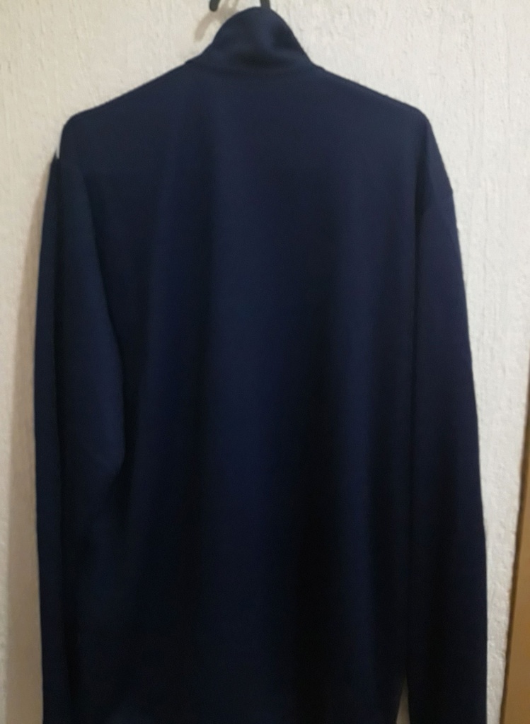 Camiseta sin nombre