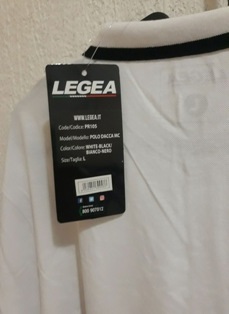 Camiseta sin nombre