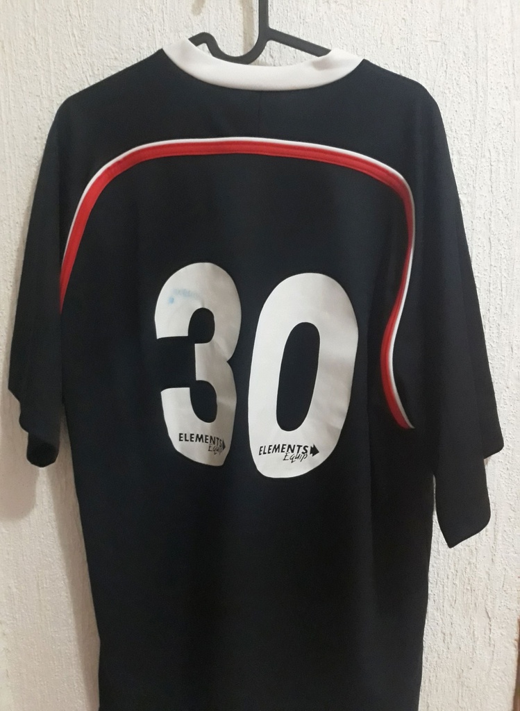 Camiseta sin nombre