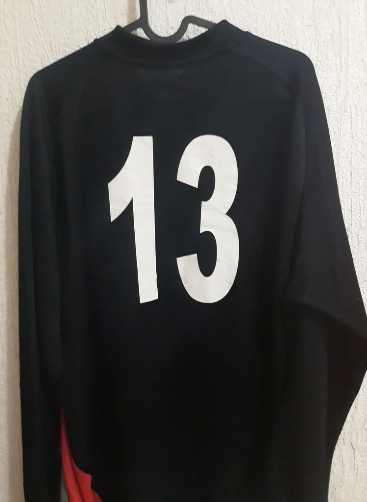 Camiseta sin nombre