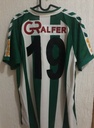 Camiseta sin nombre