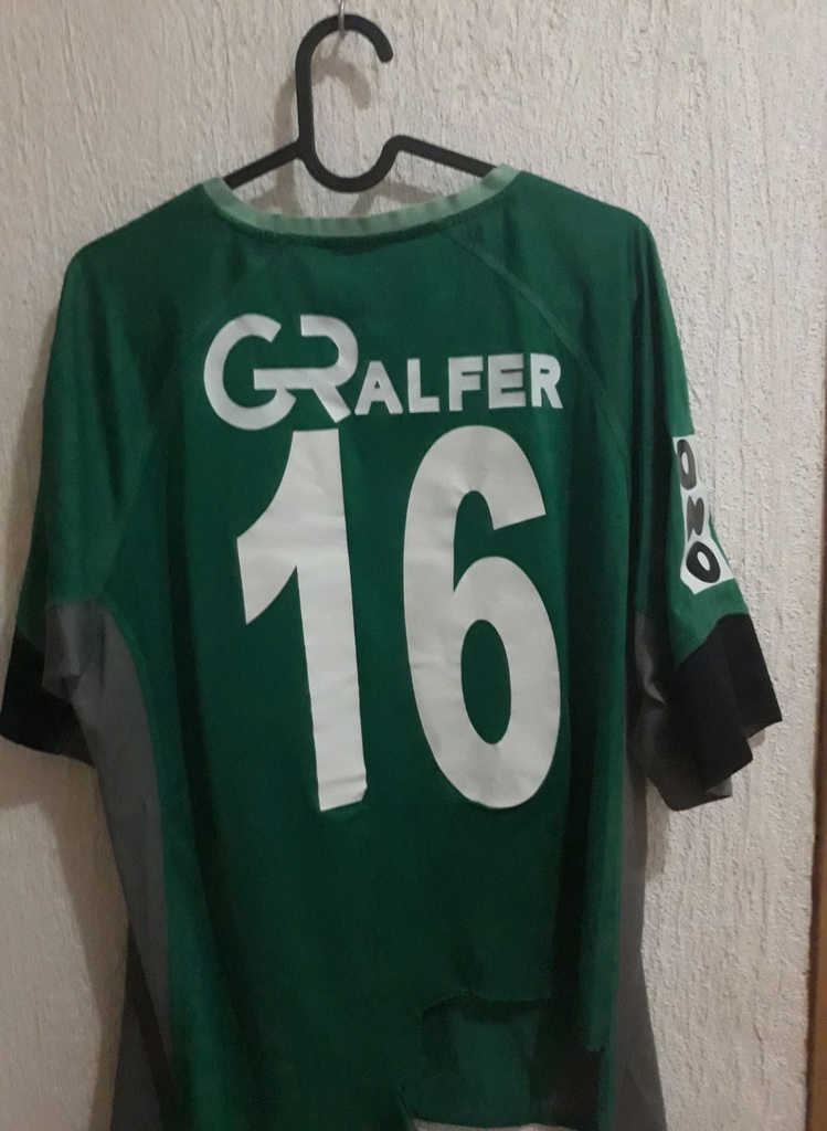 Camiseta sin nombre