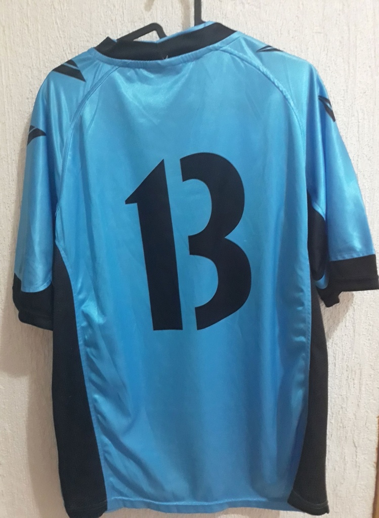 Camiseta sin nombre