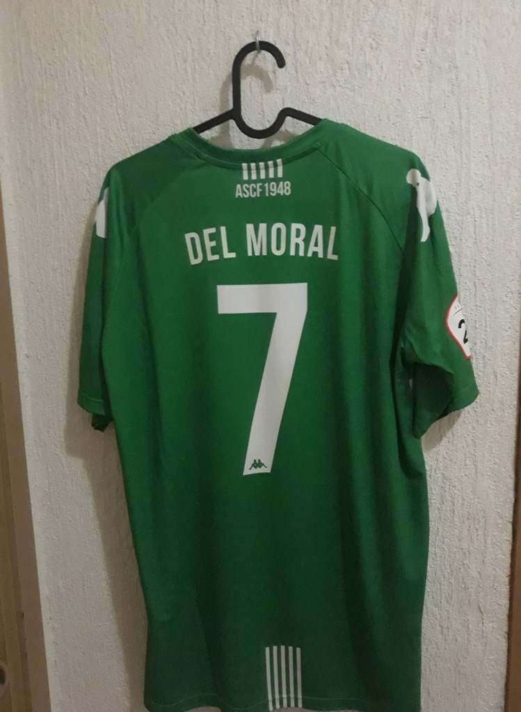 Camiseta sin nombre