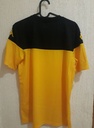 Camiseta sin nombre