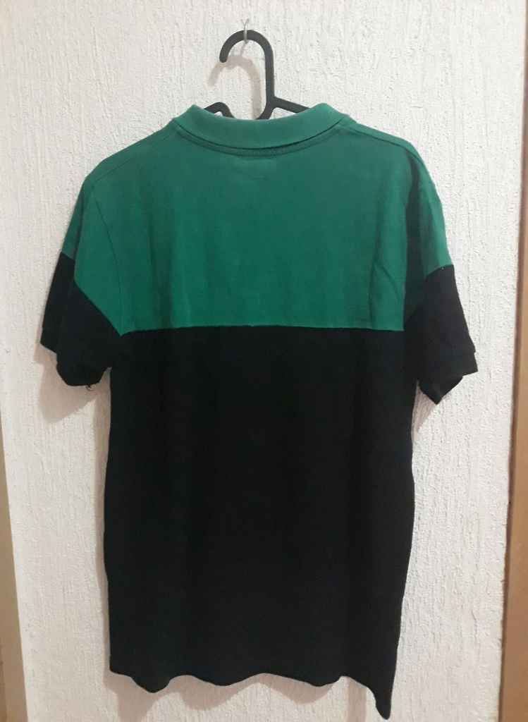 Camiseta sin nombre