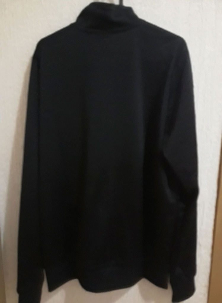 Camiseta sin nombre