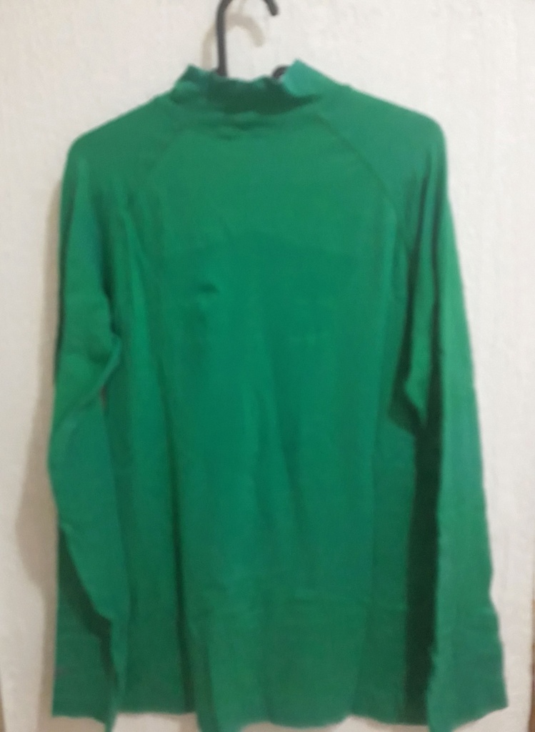 Camiseta sin nombre