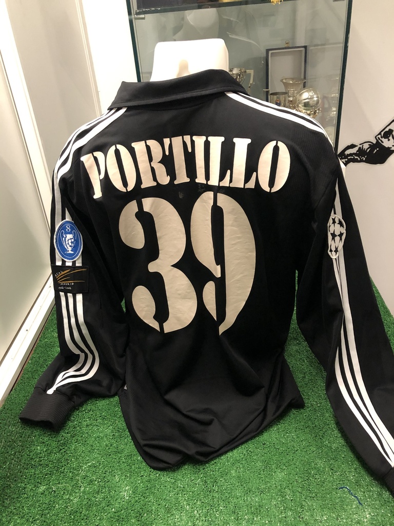 39 - Real Madrid - Portillo