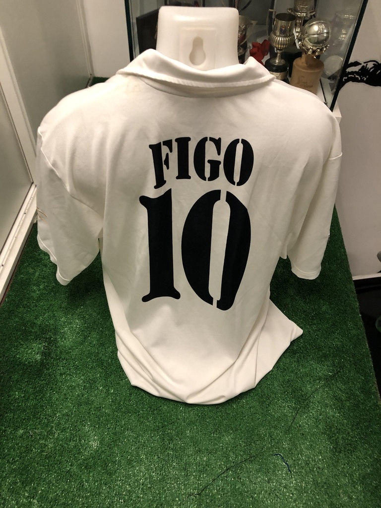 10 - Real Madrid - Figo