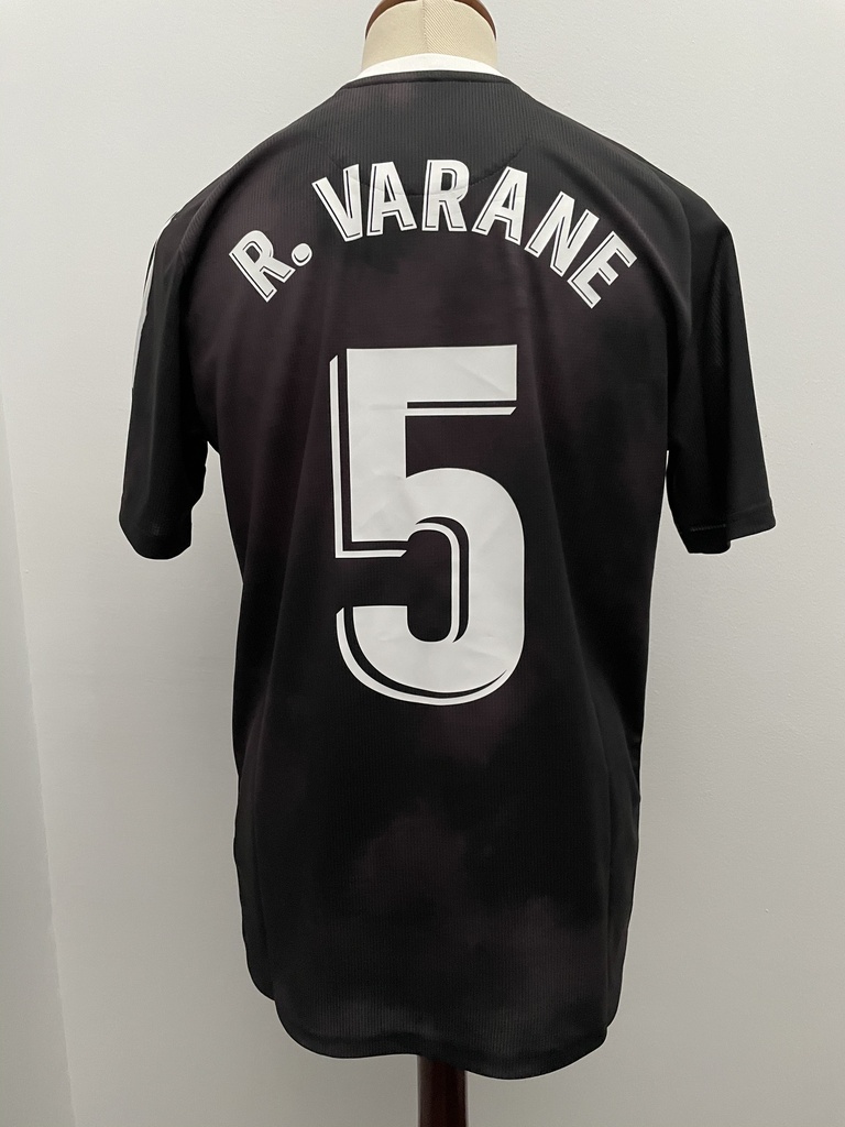 5 - Real Madrid - R.Varane