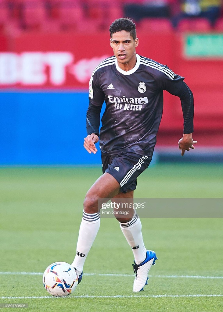 5 - Real Madrid - R.Varane