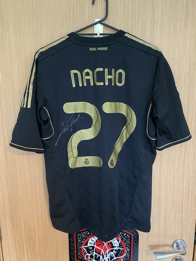 27 - Real Madrid - Nacho
