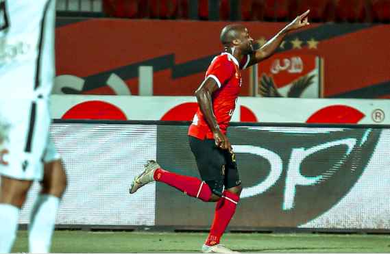 12 - Al Ahly - Gilberto