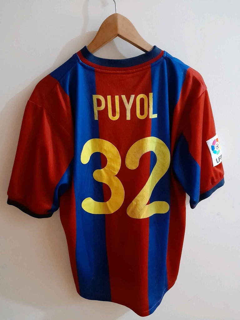 32 - Barcelona - Puyol