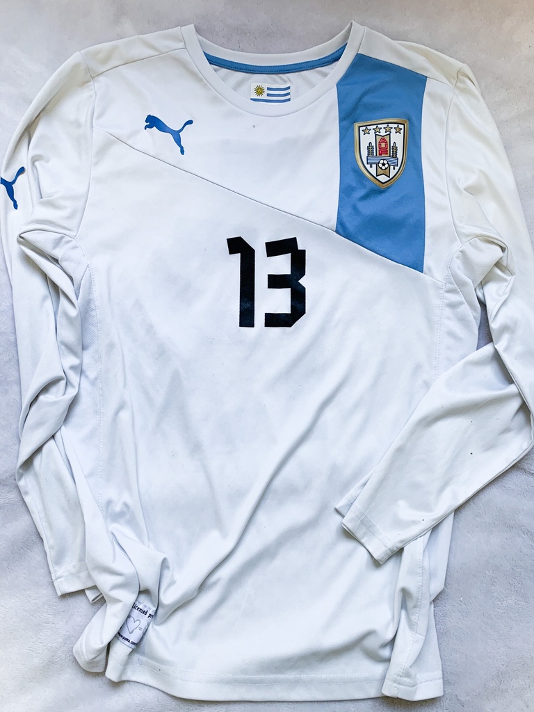 13 - Uruguay - J Pintos