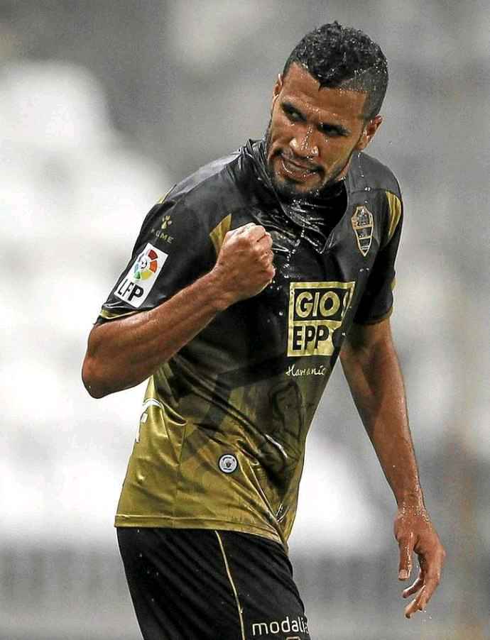 22 - Elche CF - Jonathas