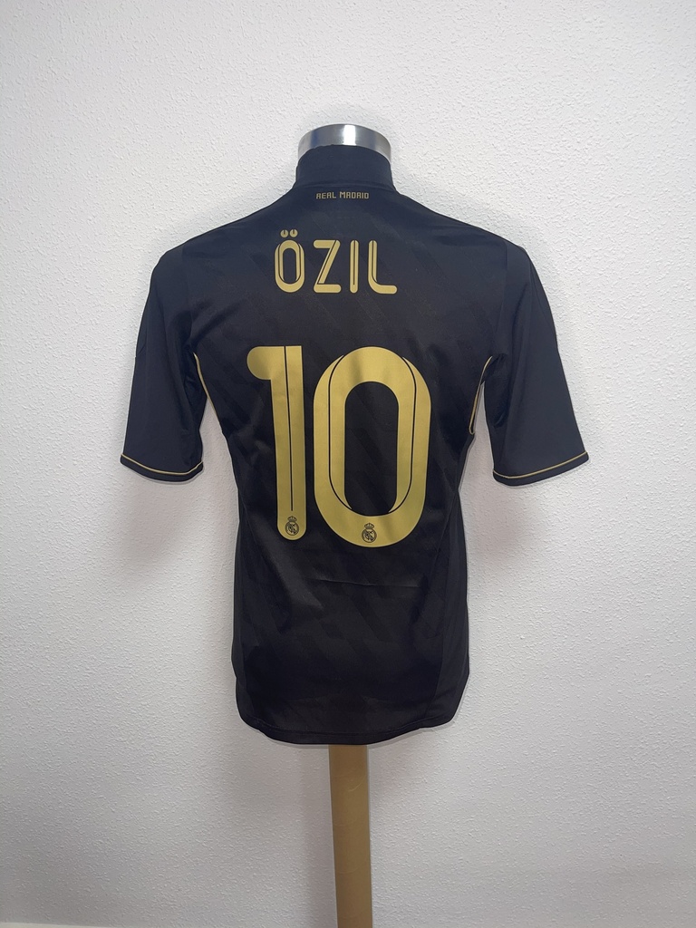 10 - Real Madrid - Ozil