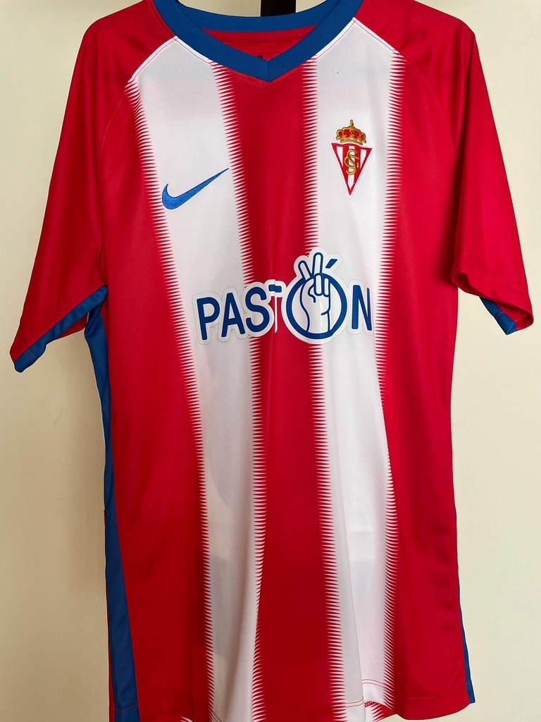 8 - Real Sporting de Gijón - HERNÁN