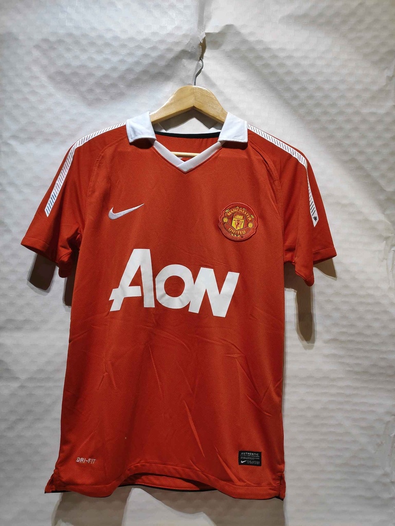 Camiseta sin nombre