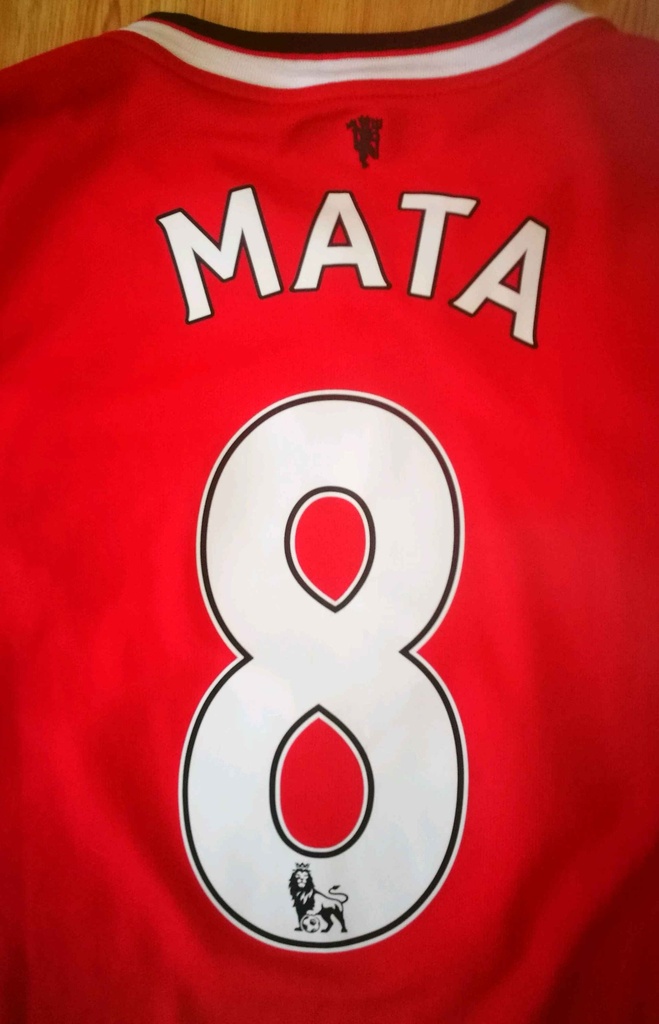 8 - Manchester United - MATA