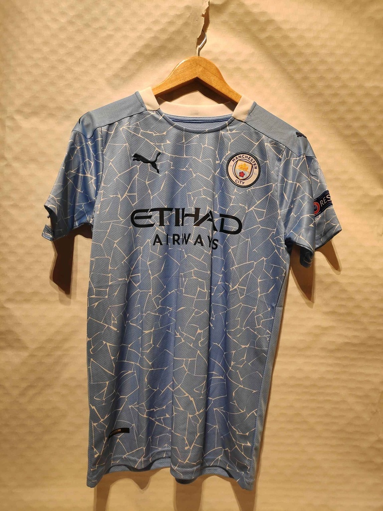 Camiseta sin nombre