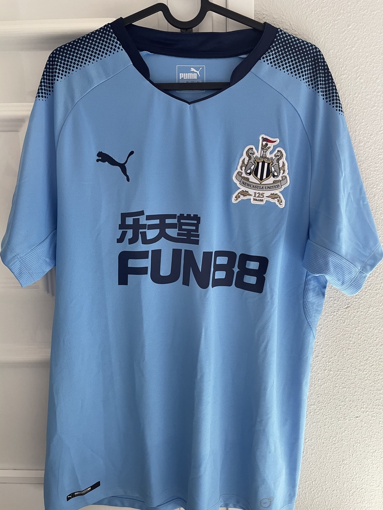 17 - Newcastle United Football Club - AYOZE