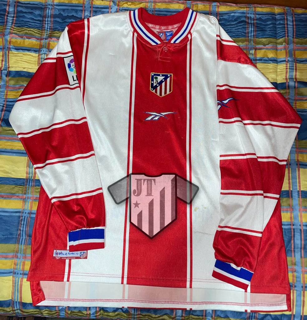 14 - Atlético de Madrid - Mena