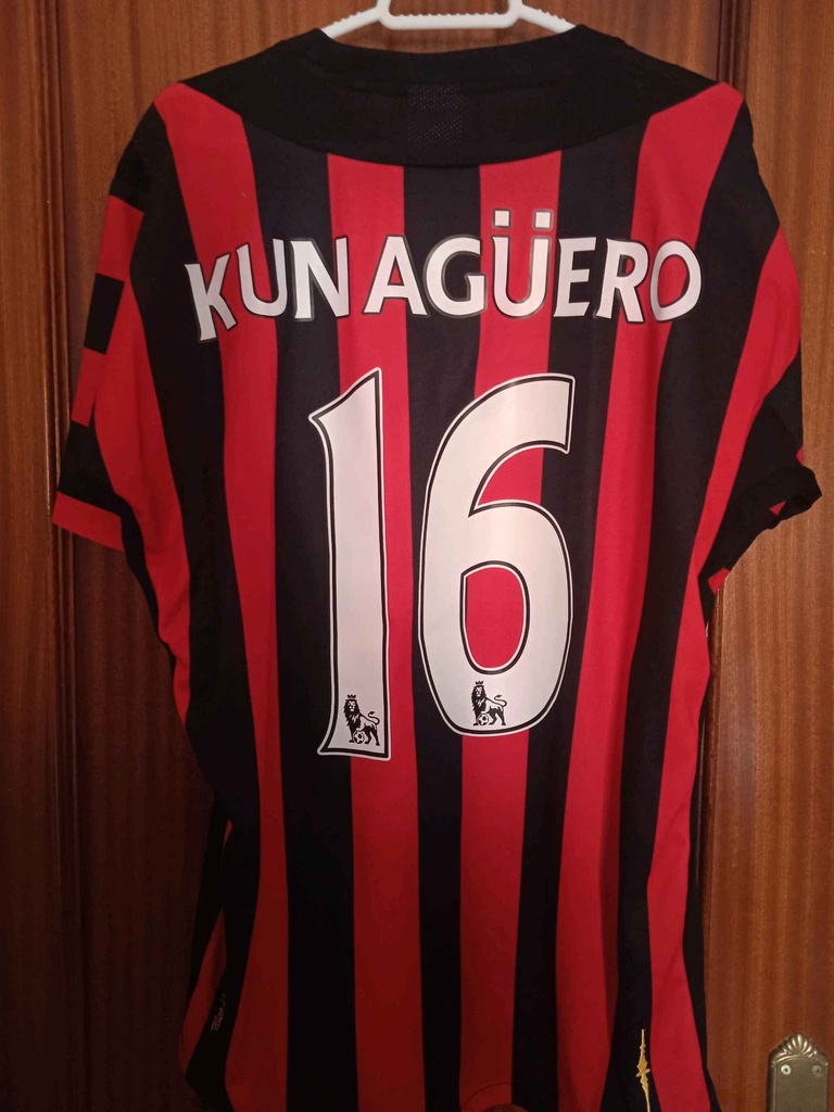 16 - Manchester City - Kun Agüero