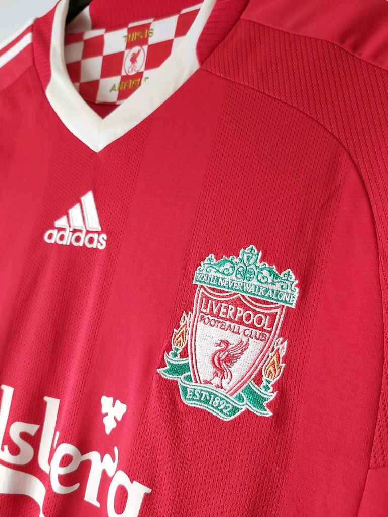 8 - Liverpool - Gerrard