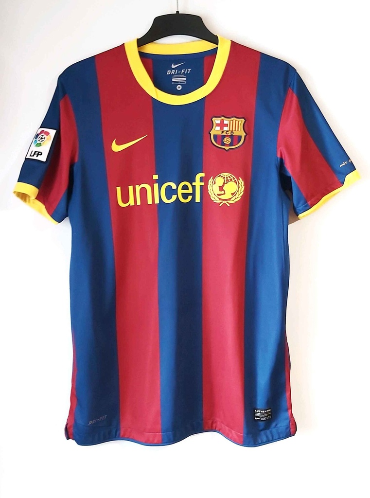 8 - Barcelona - Iniesta