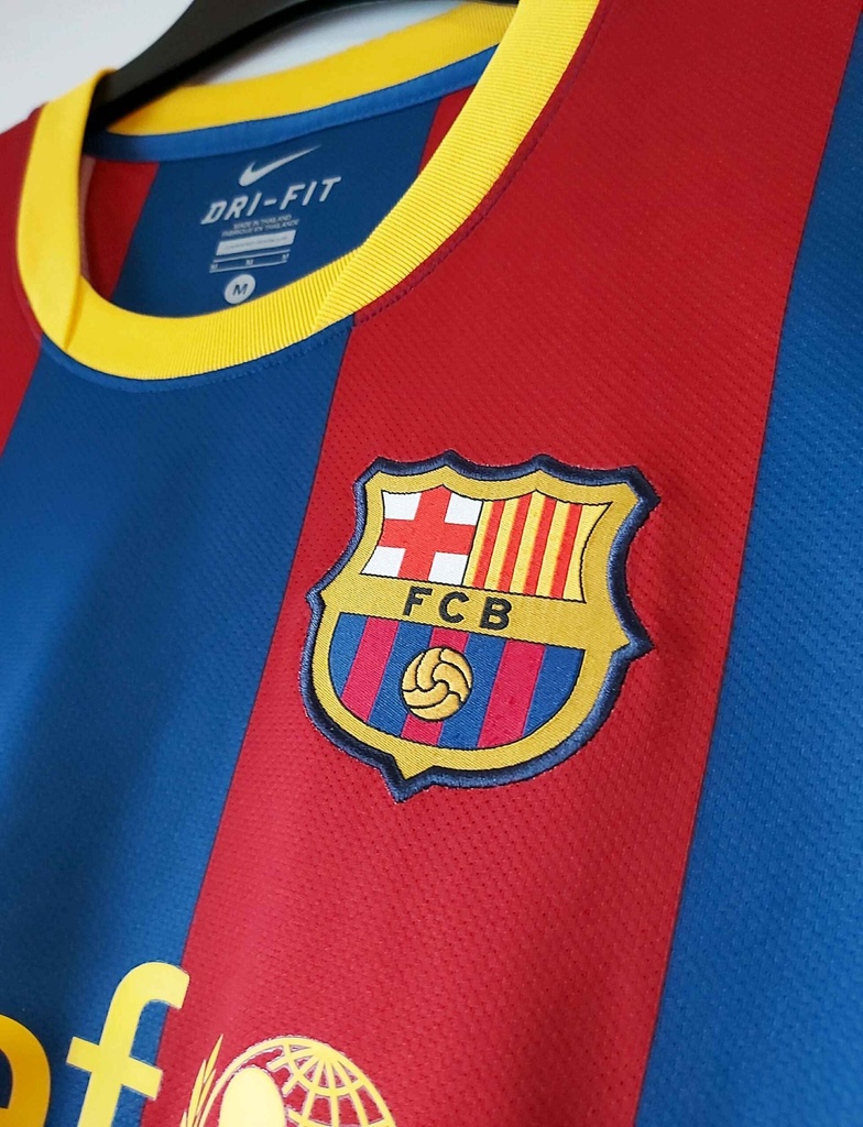 8 - Barcelona - Iniesta