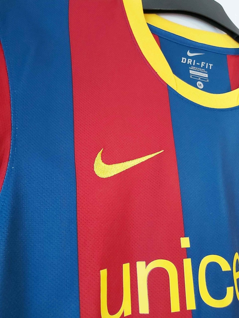8 - Barcelona - Iniesta