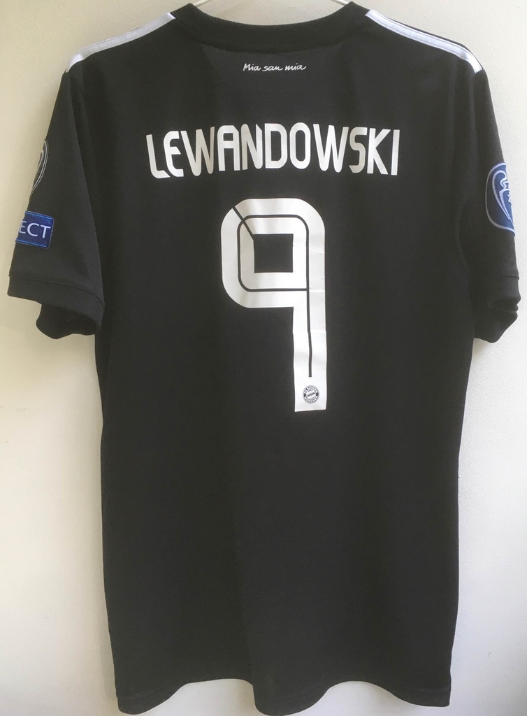 9 - FC Bayern München - Lewandowski