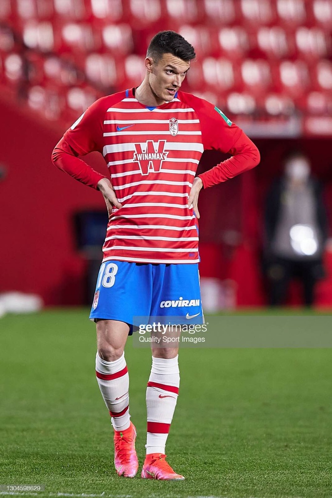 18 - Granada cf - Adrián Marin
