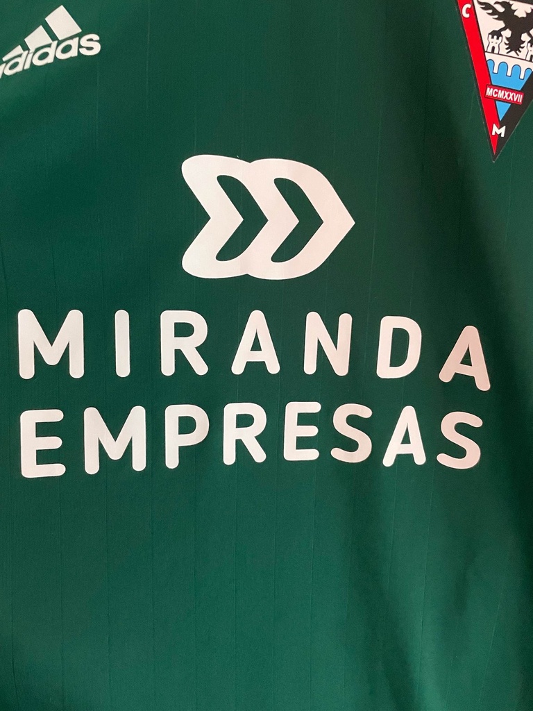13 - Club Deportivo Mirandés - RAÚL LIZOAIN