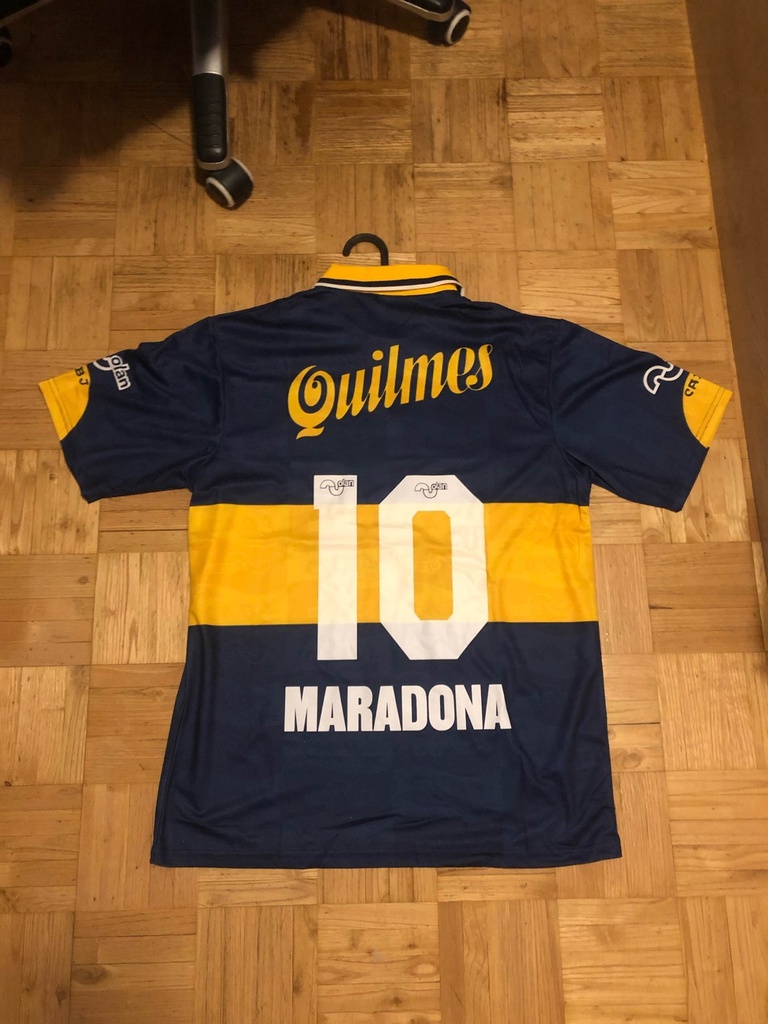 10 - Boca Juniors - Maradona