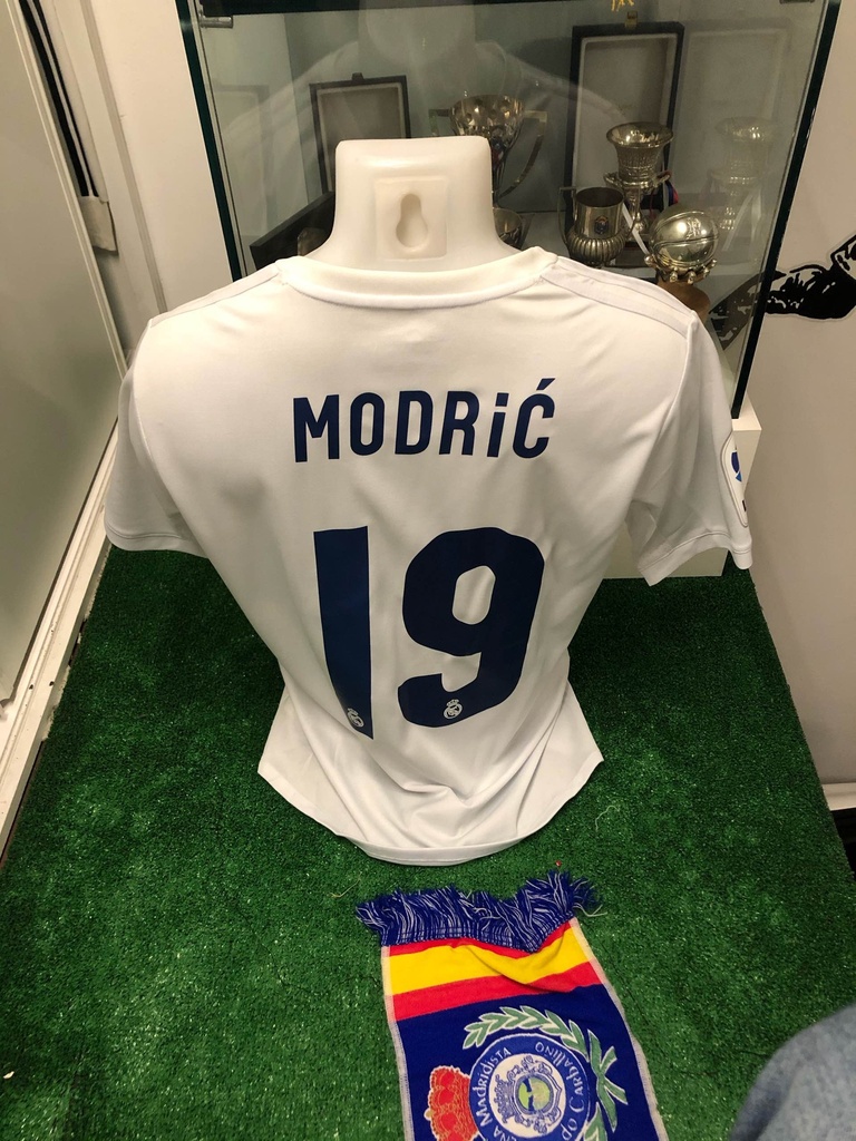 19 - Real Madrid - Modric