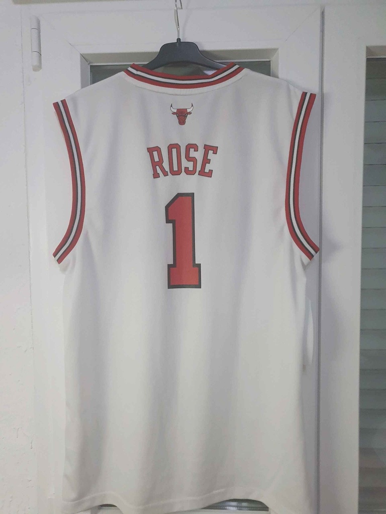 1 - Chicago Bulls - Rose