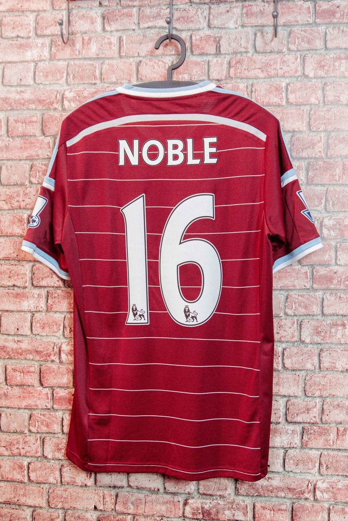 16 - West Ham United - Noble