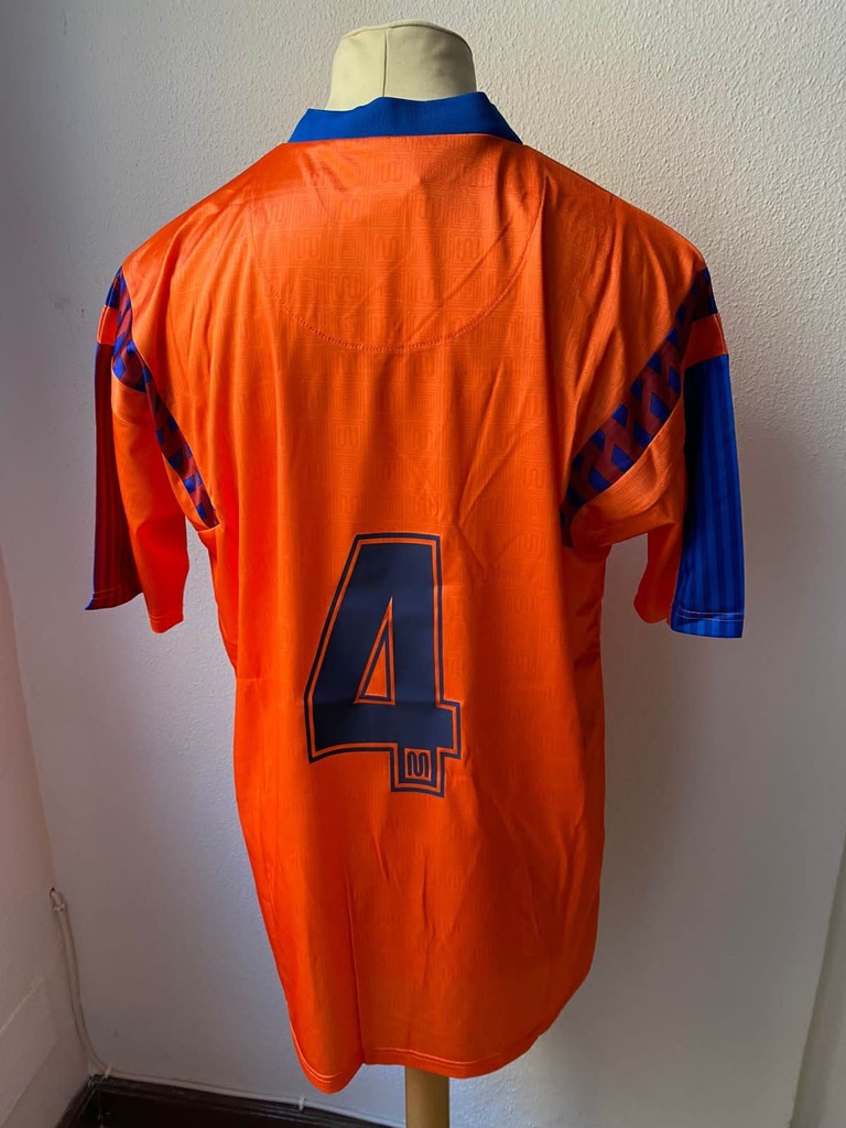 4 - FC Barcelona