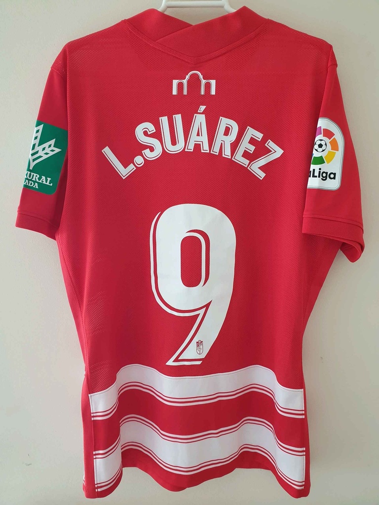 9 - Granada - Luis Suárez