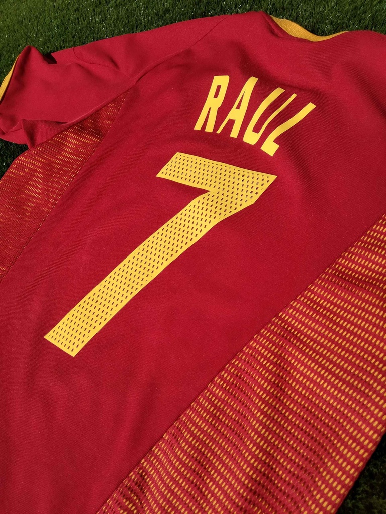 7 - España - Raúl